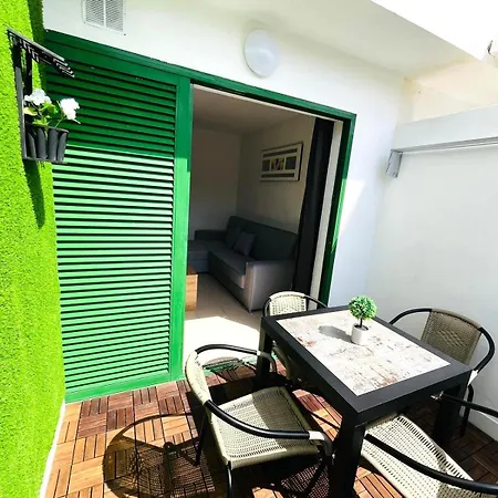 Silent With Cozy Terrace And Ocean View