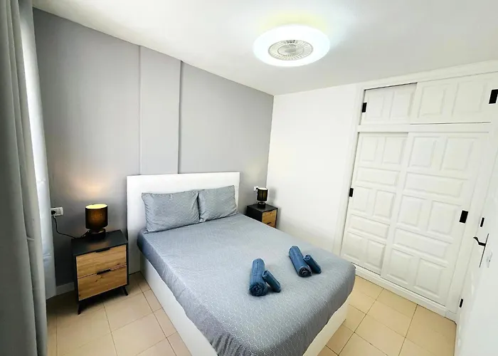 Silent With Cozy Terrace And Ocean View *